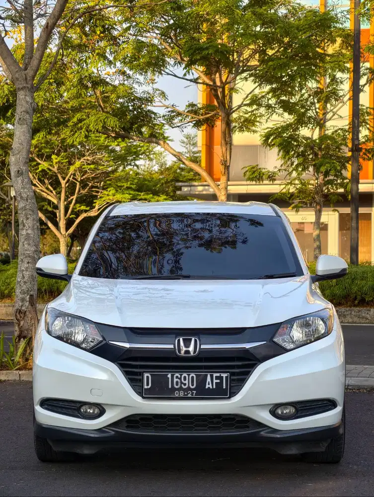 Honda HRV E matic 2017 putih