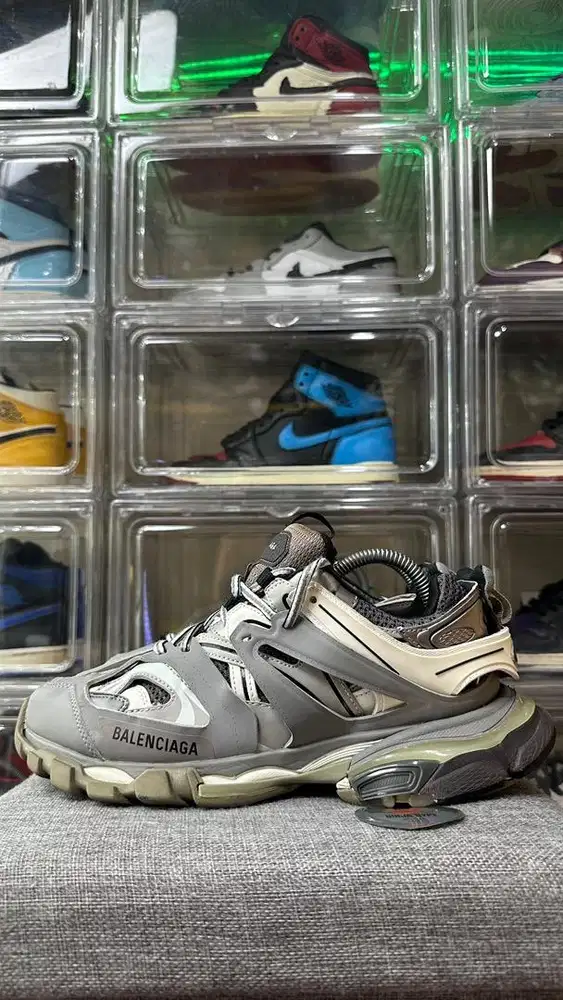BALENCIAGA TRACK GREY LED