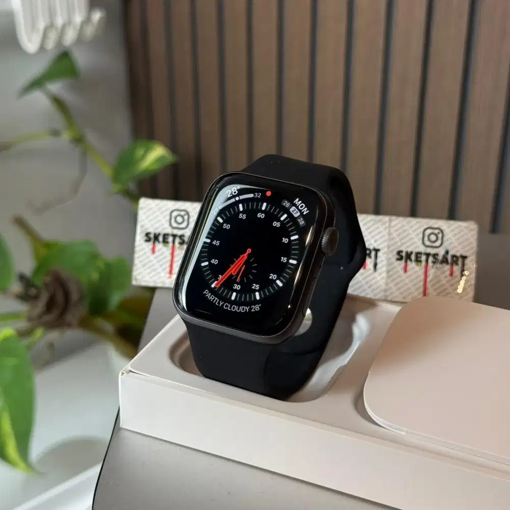 Apple Watch Series 5 44mm GPS CELL Spacegray iwatch Battery Health 95%