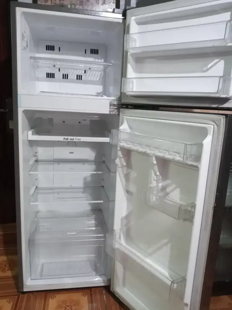 Kulkas bekas , LG smart inverter 2 pintu