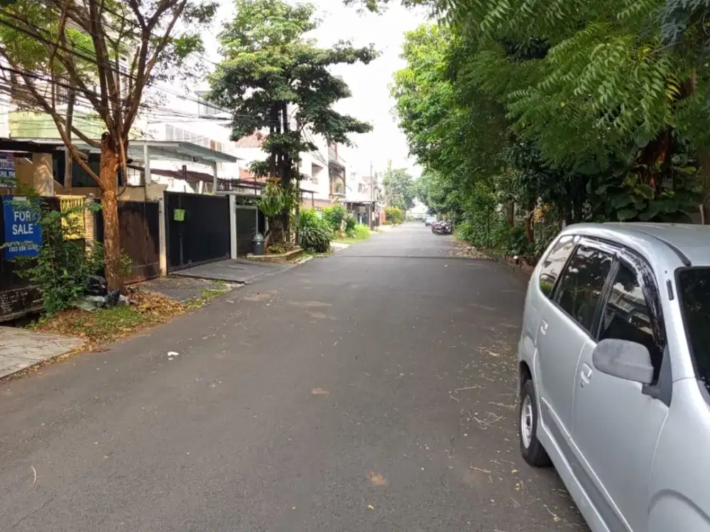 Jual Rumah Belakang IPEKA PURI Row Jalan 3 Mobil, Taman Meruya Ilir