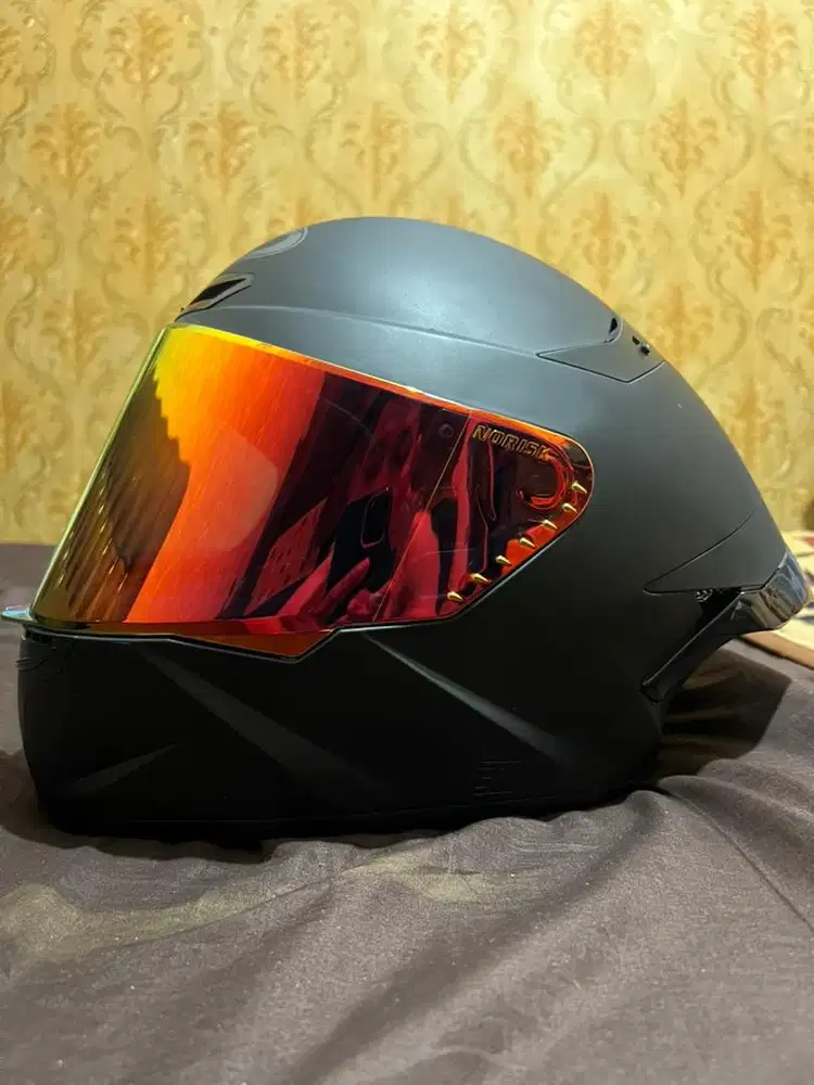Helm kyt tt course