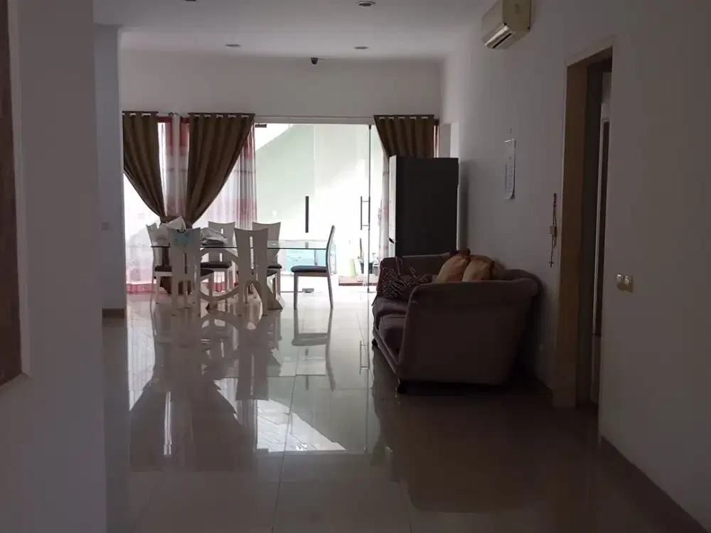 Jual CEPAT Rumah di PONDOK HIJAU GOLF, GADING SERPONG - Siap huni + terawat