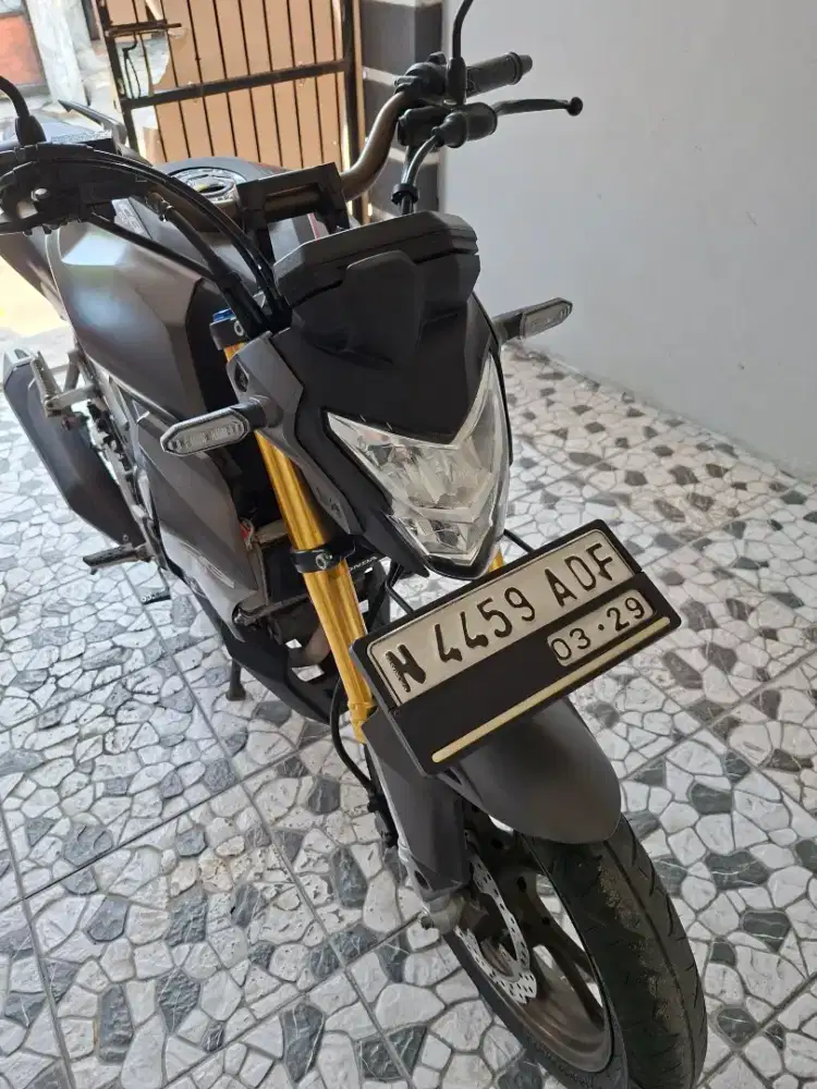 Honda CB150R 2021 low km