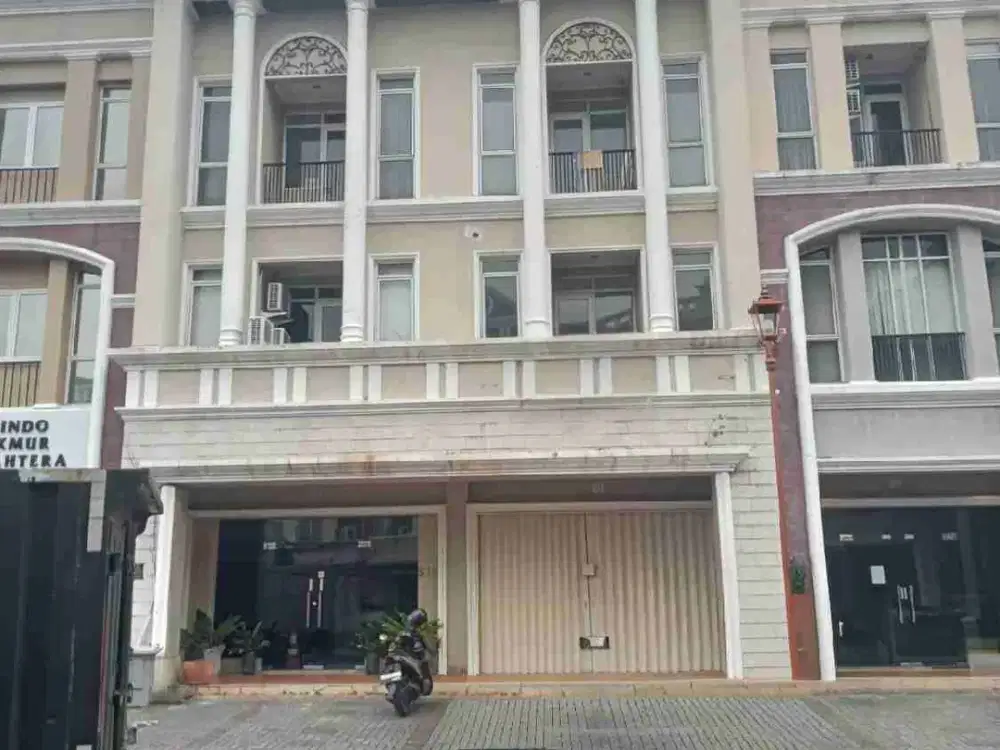 Sewa Ruko Graha Boulevard Gading Serpong 3 lantai rapi