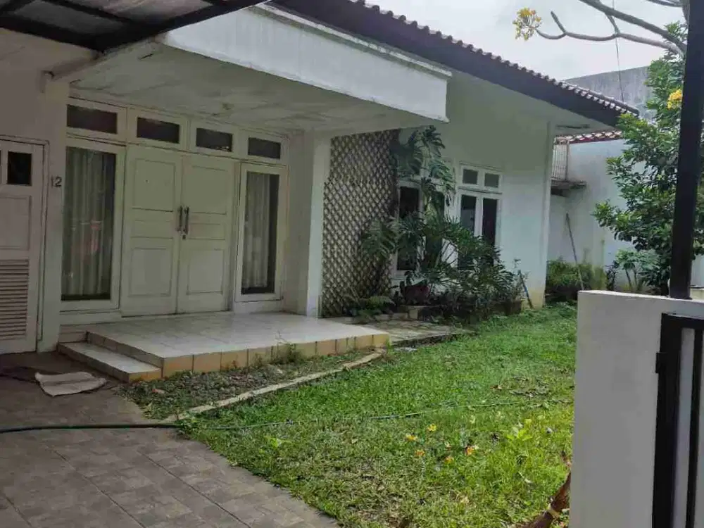 rumah jual jakarta selatan siap huni,cozy,dalam komplek