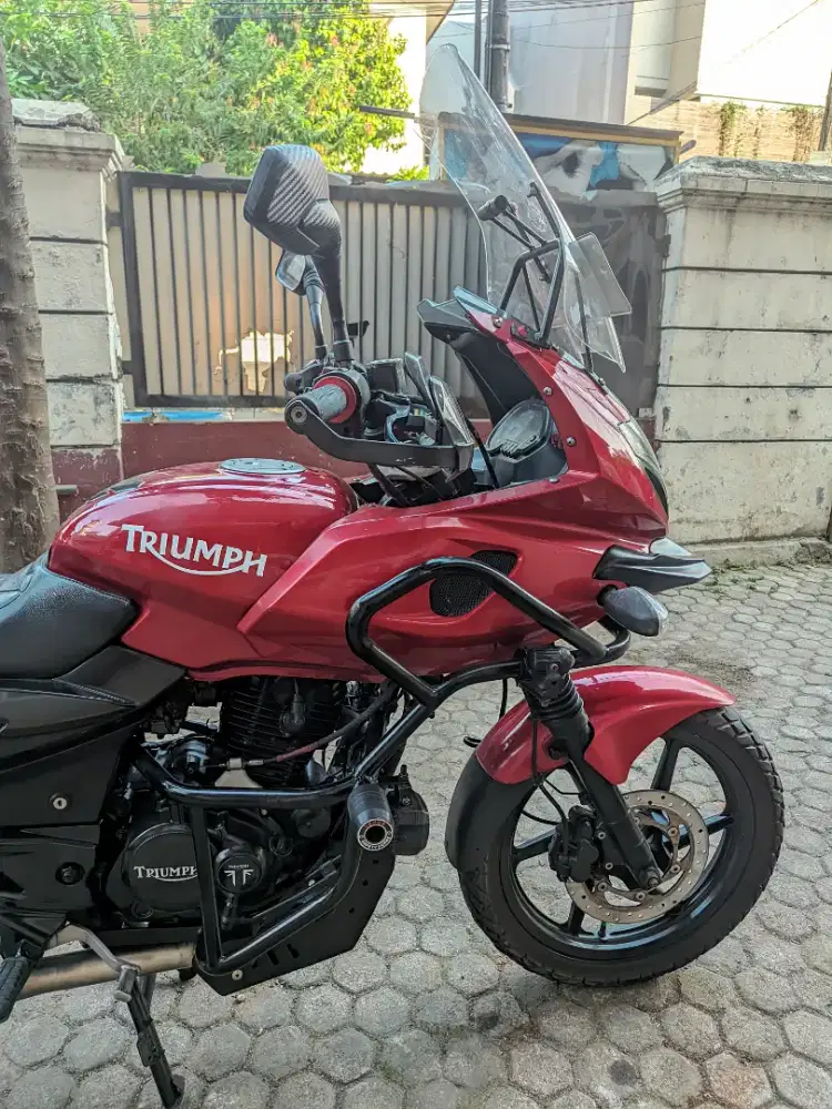 9Jt Nett_Pulsar Bajaj 220F Merah 2011