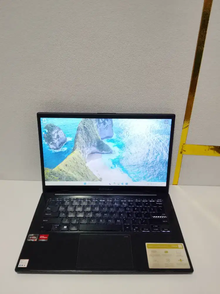 LAPTOP ASUS VIVOBOOK GO 14 AMD RYZEN 3 7320U RAM 8GB SSD256GB