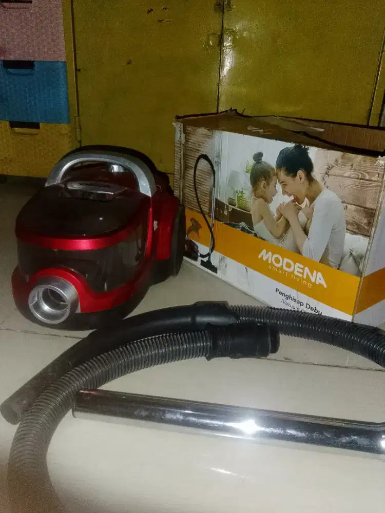 Vacuum Cleaner MODENA Merah VC 2125