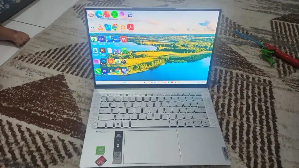 Lenovo  Yoga Slim 7 Carbon14ACN68