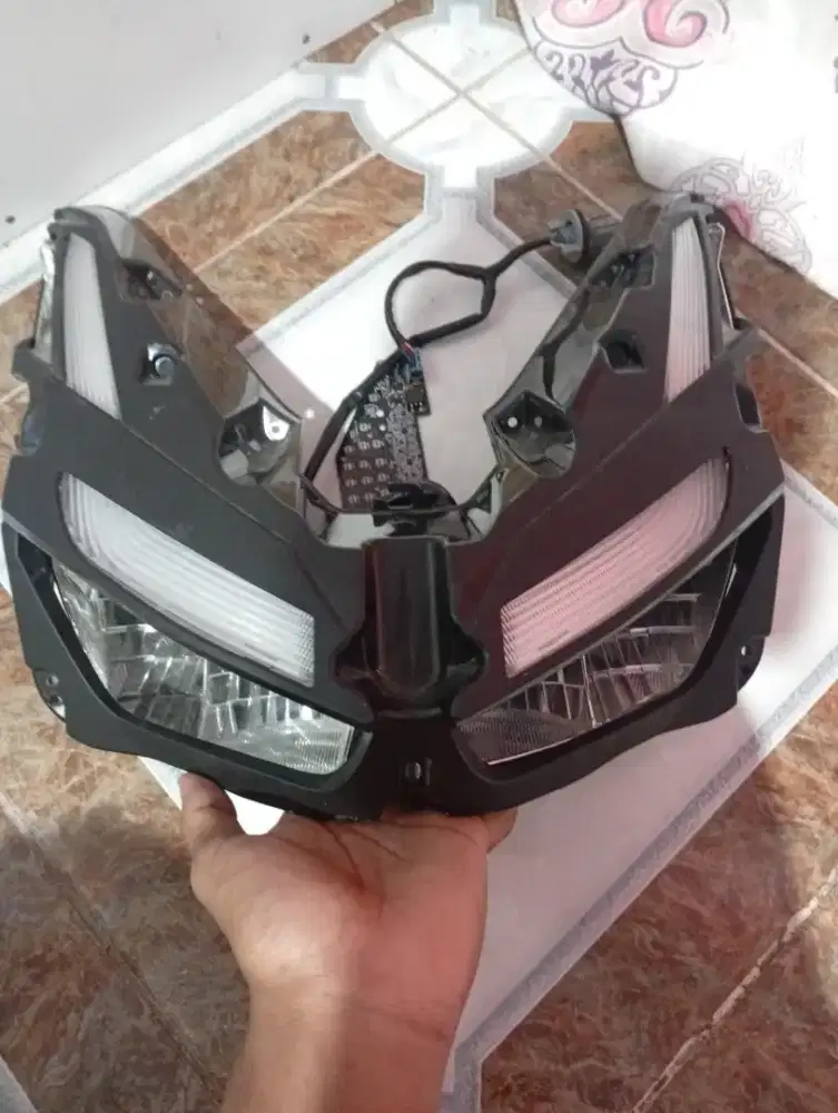 Jual sparepart Vario 160 lampu depan