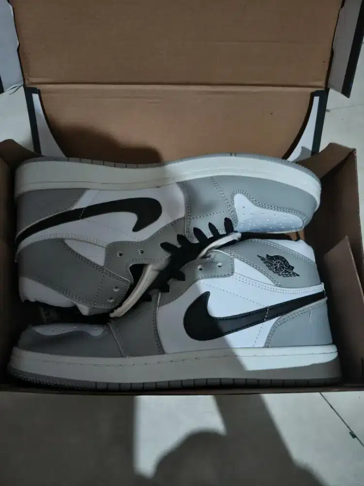 jual sepatu Jordan kw grey like new