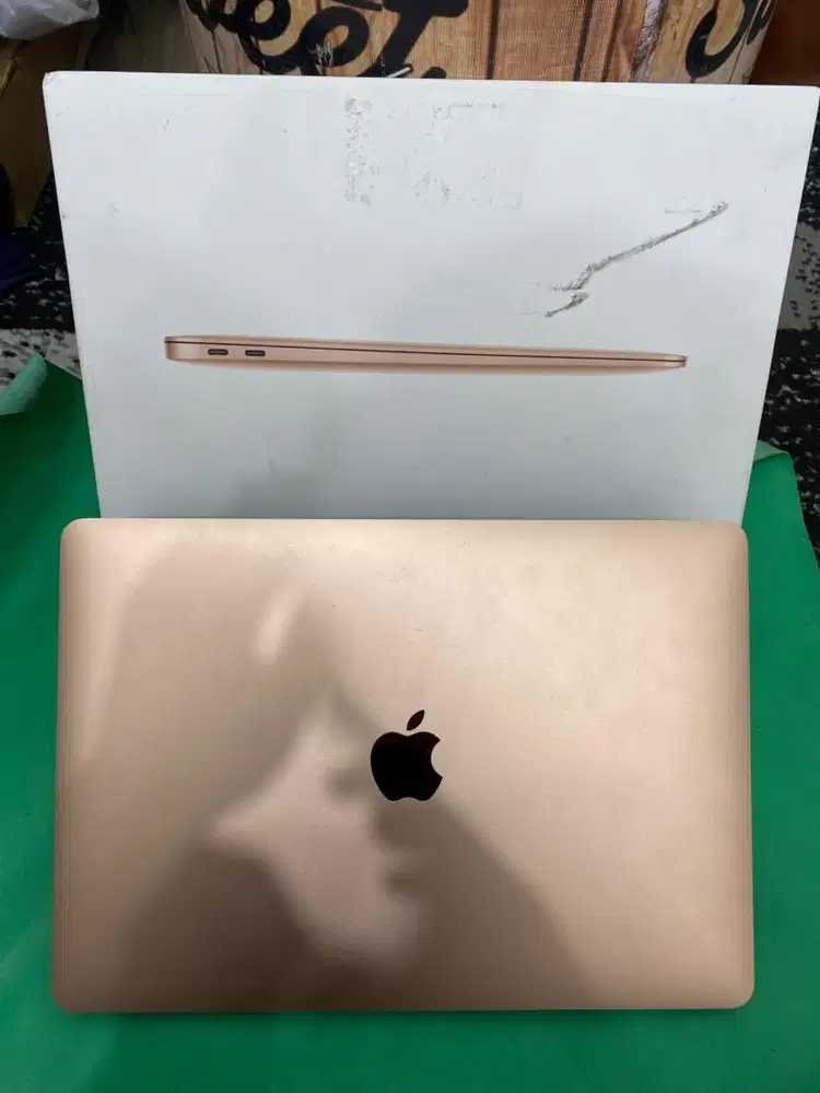 Macbook air 2020 13inc 8/256gb rose gold resmi