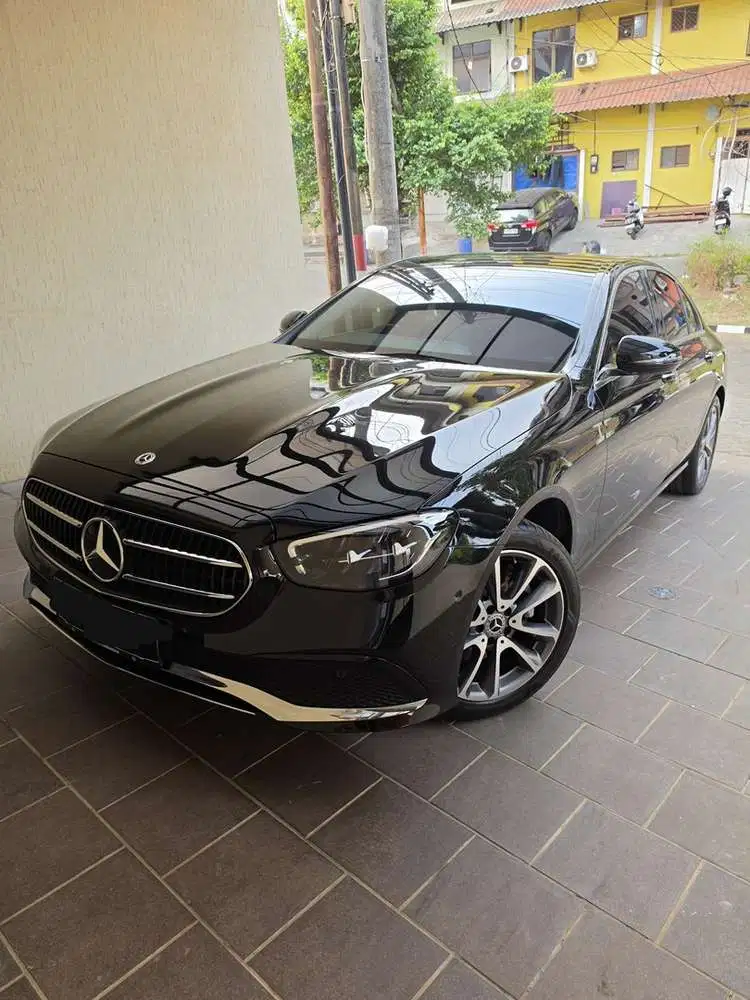 Mercedes-Benz E200 2022 Bensin