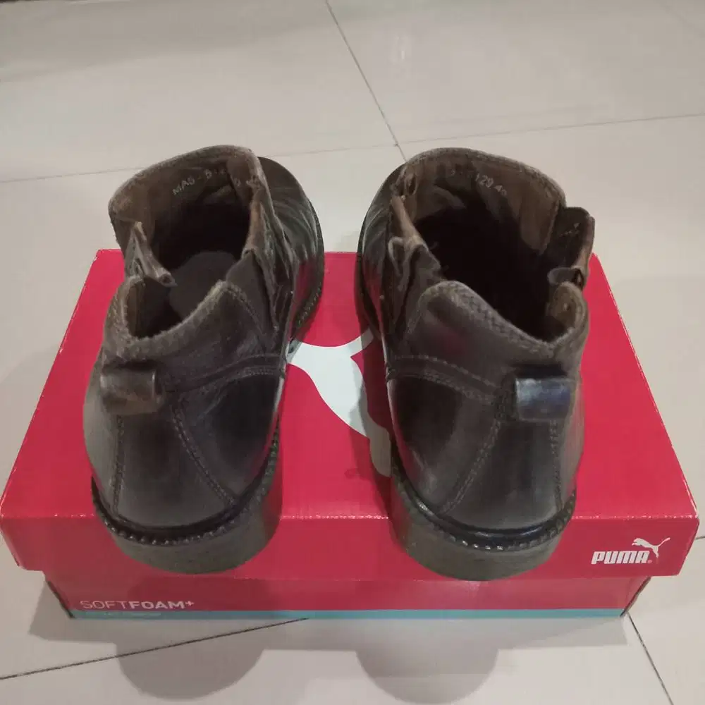 Sepatu Kulit Semi Boots Buccheri Pria (Second/Bekas)