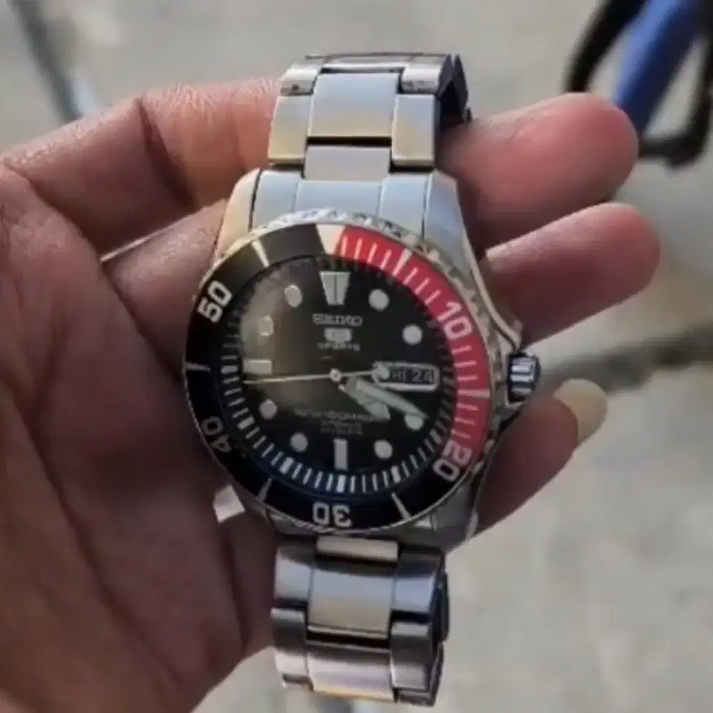 Preloved Koleksi Seiko SNZF15K1 Sea Urchin Pepsi