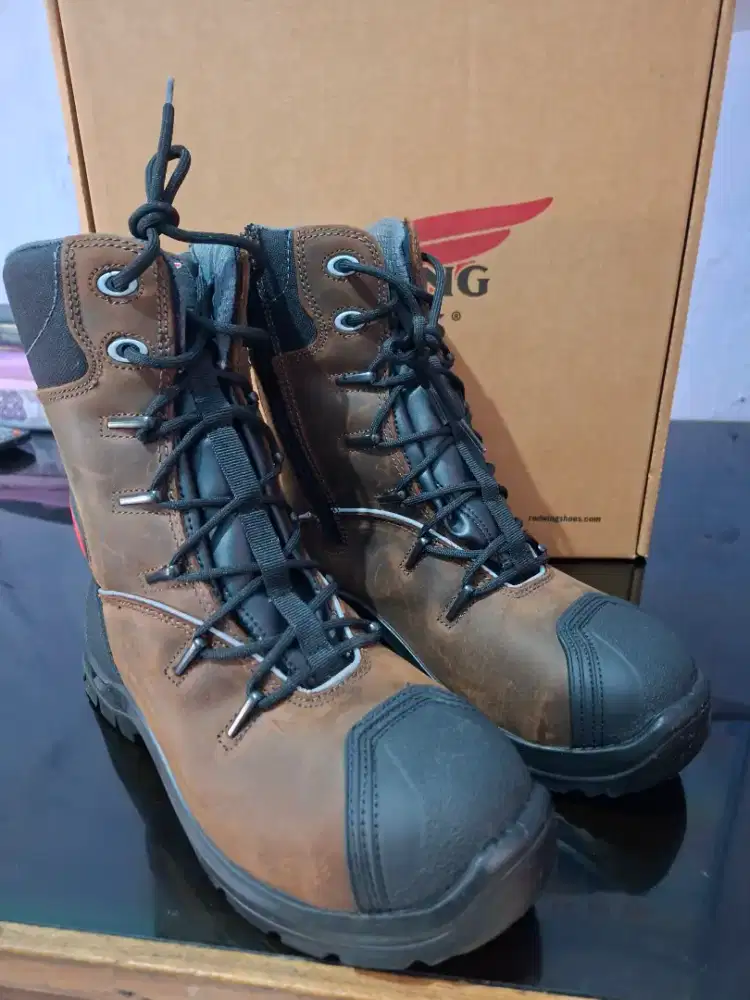 Redwing Sepatu Safety (Safety Shoes)