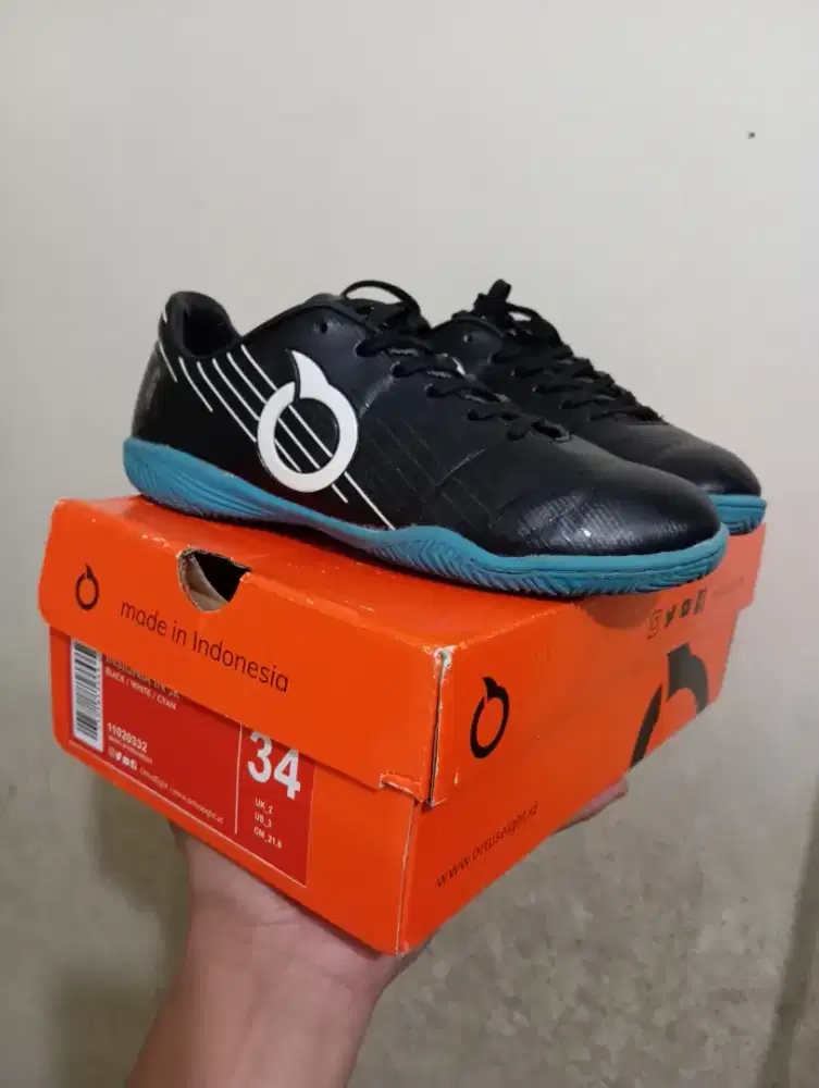 Sepatu Futsal Anak Ortuseight