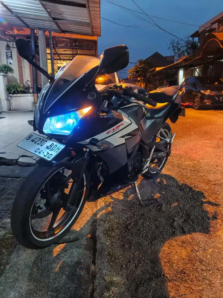 Jual cepat CBR 150R murah