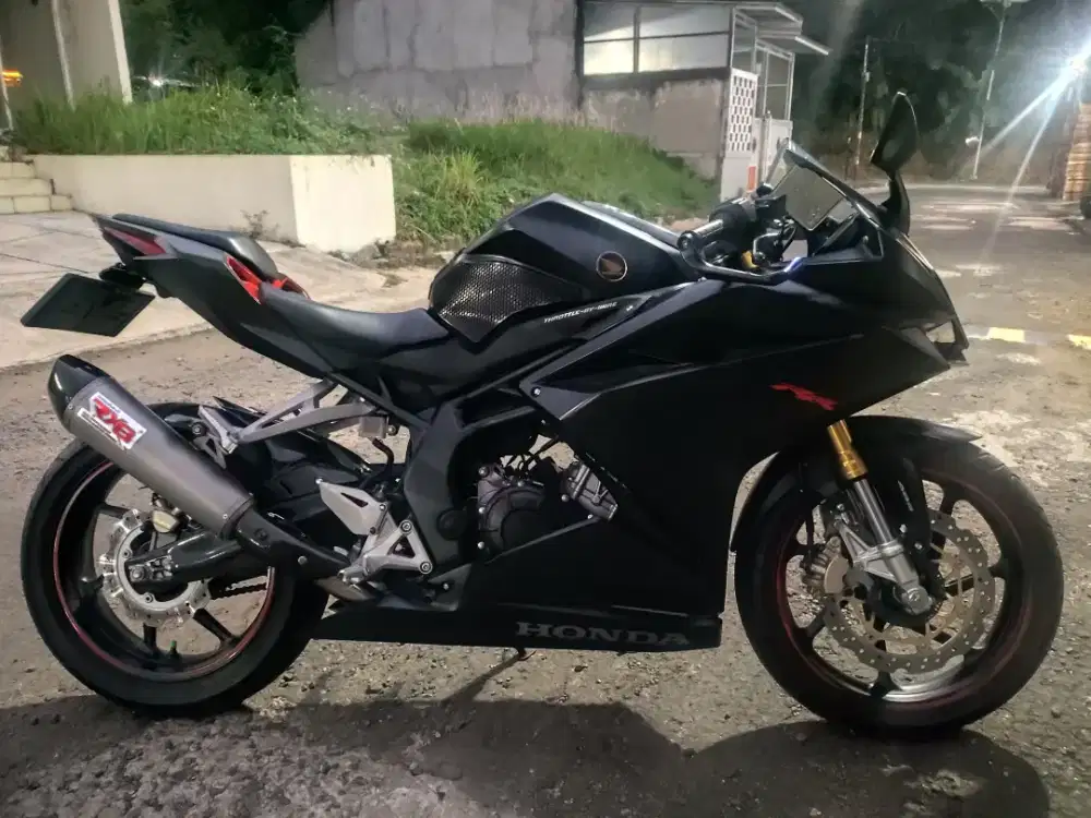 CBR 250RR ABS 2016 Hitam Low KM Sangat Mulus