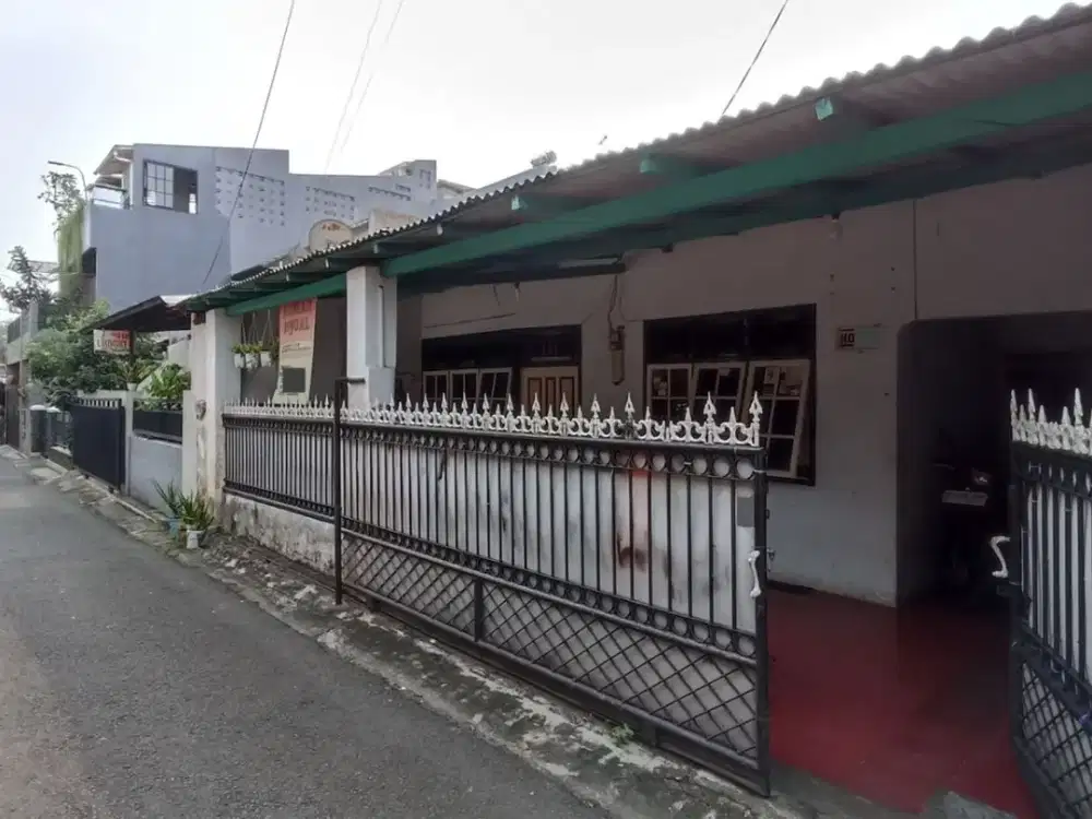 Rumah di Tebet Timur dekat Ecopark, Stasiun Cawang dan MT Haryono