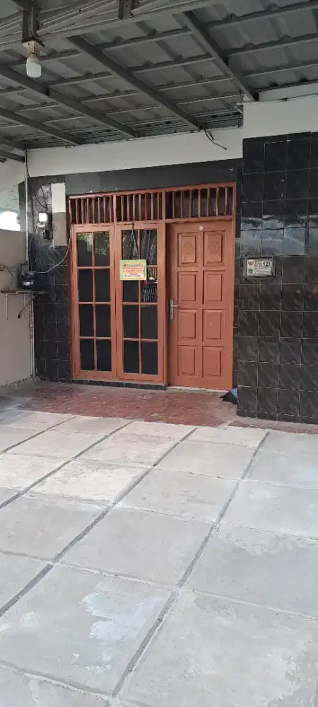 Disewakan rumah tinggal.