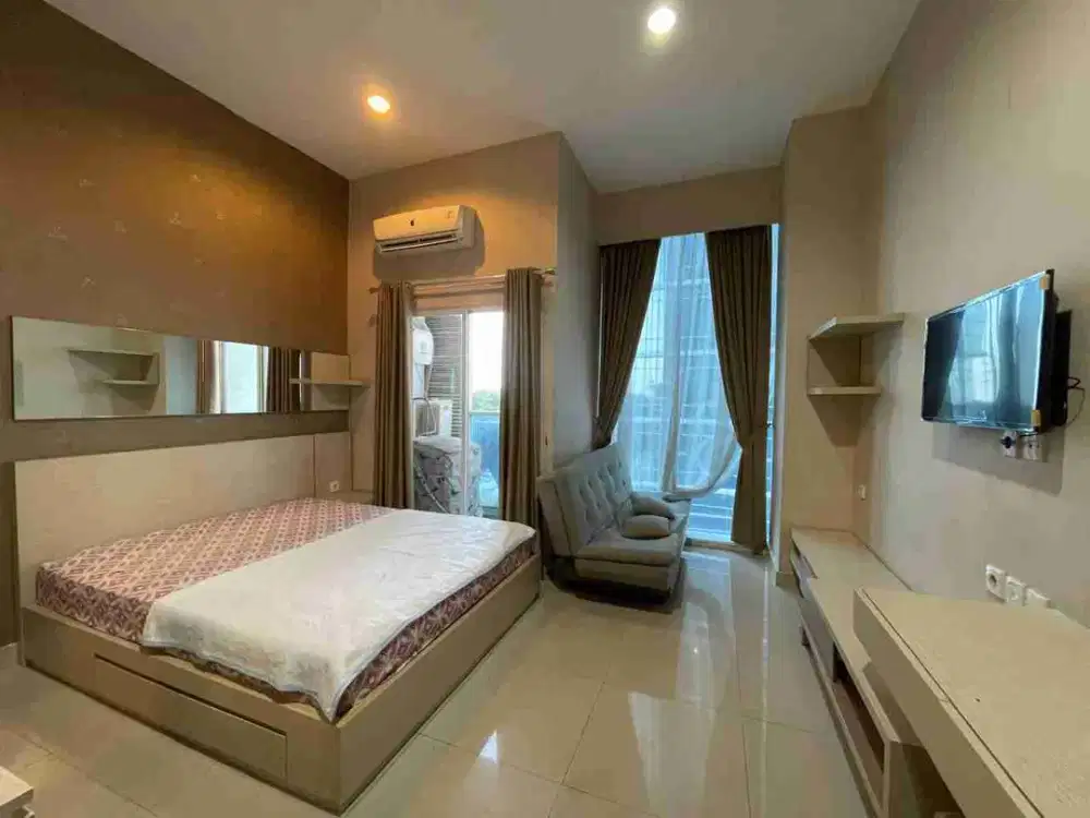 Dijual / Disewa Studio Low Floor Include IPL Furnished Siap Huni - Lokasi Strategis Di Cawang Hanya 15 Menit Menuju / Dari Bandara Halim Perdanakusuma