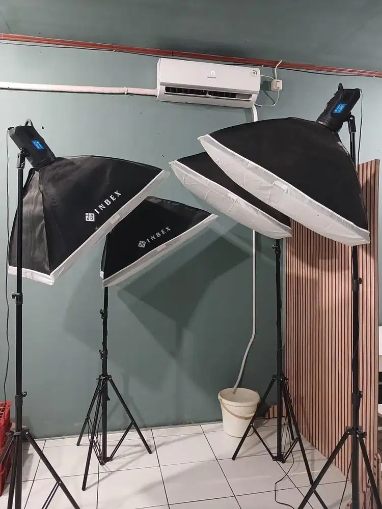 Lighting dan Tripods