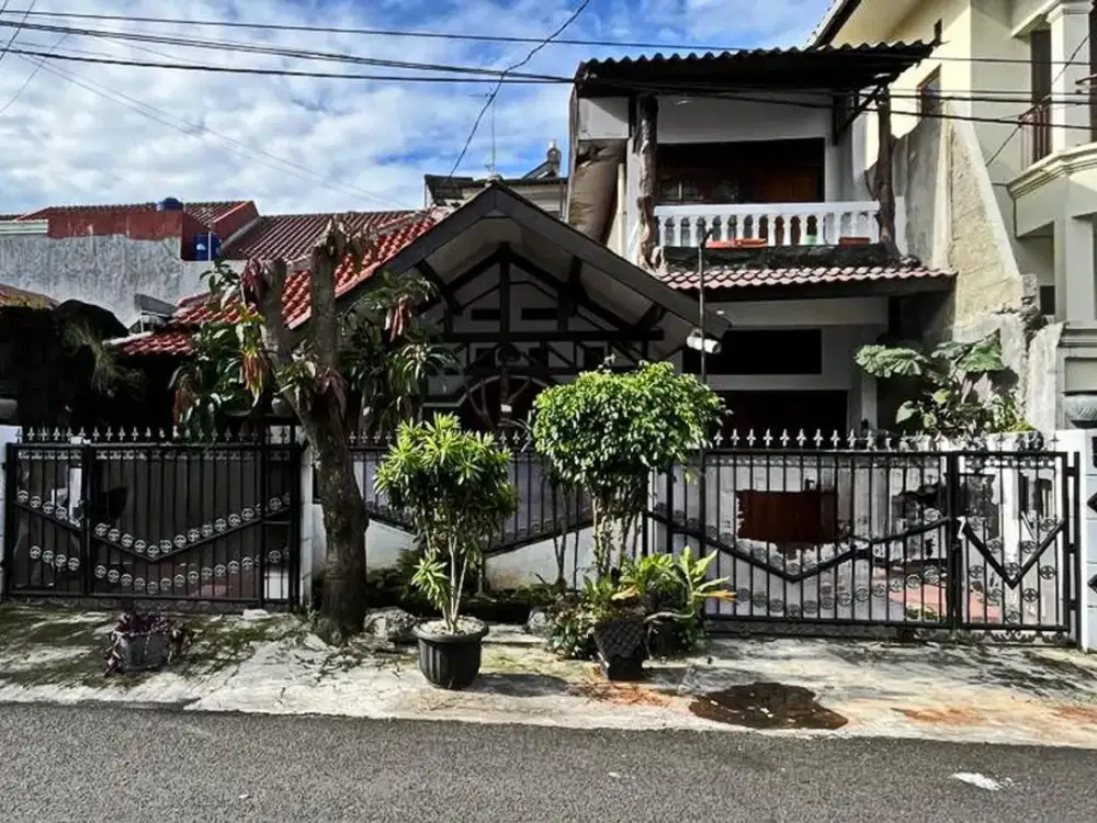 Rumah Lama Hitung Tanah Di Rawamangun Jakarta Timur