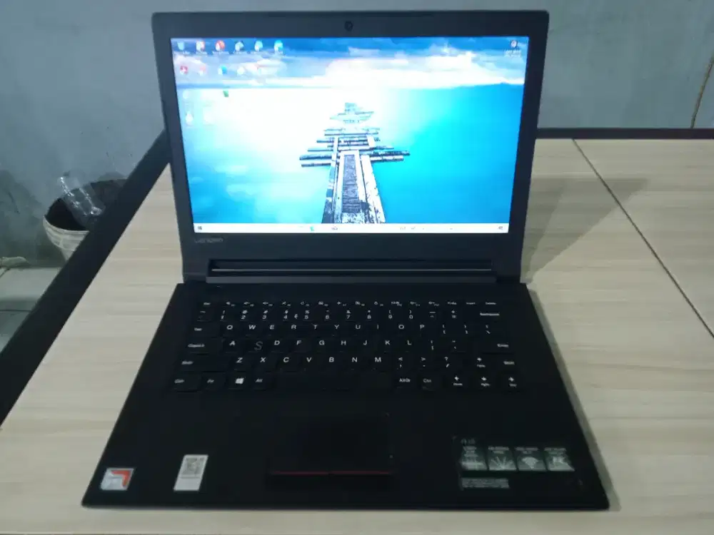Lenovo V110-14AST / AMD A6-9220 / 320Gb / 4Gb / 2 Jam