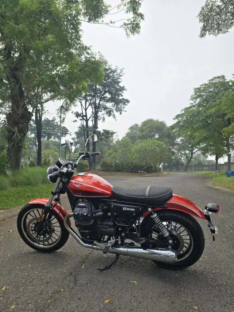 Dijual cepat Piaggio Moto Guzzi V9 Roamer