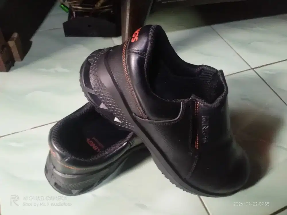 Sepatu ukuran dewasa 44/45