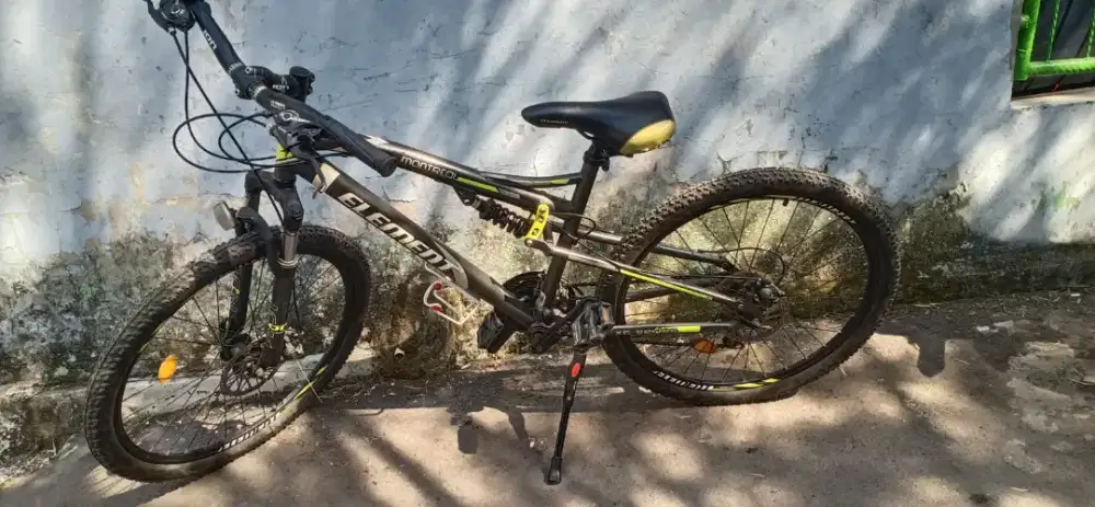 Sepeda mtb element montreal