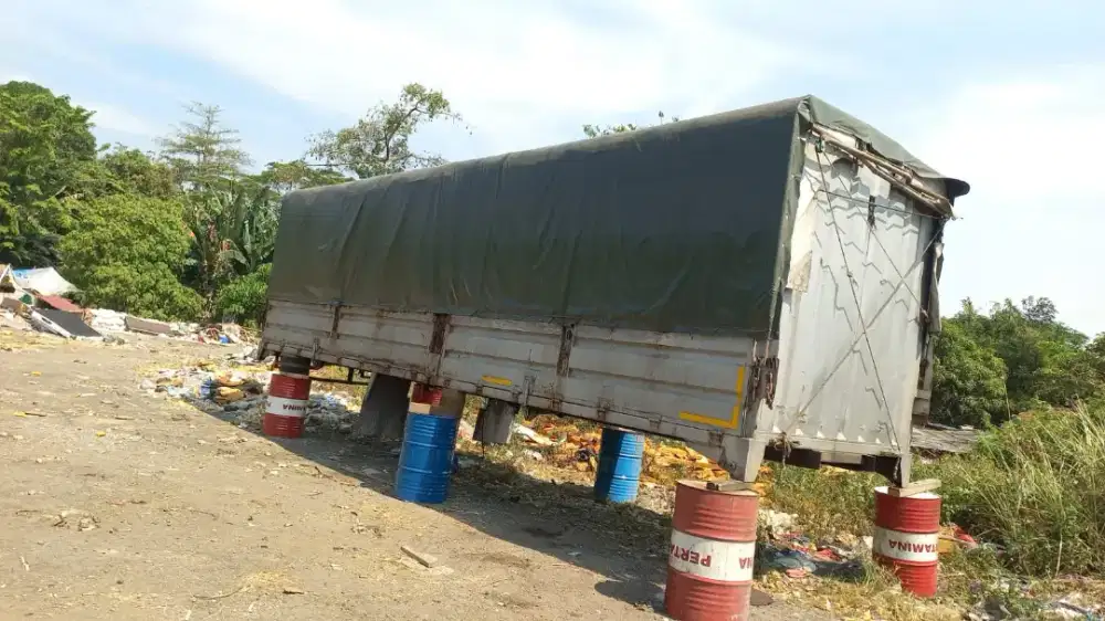 wingboks karoseri toyotaka bekas p9.5mx2.4mx2.4m