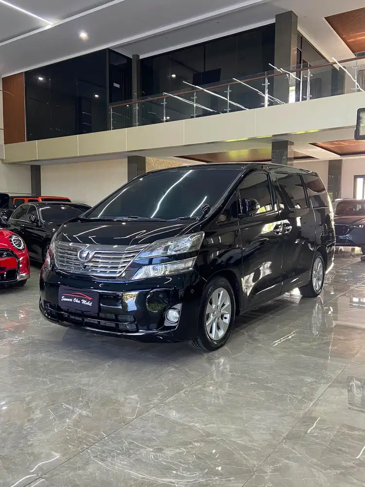 Toyota Vellfire Z 2011