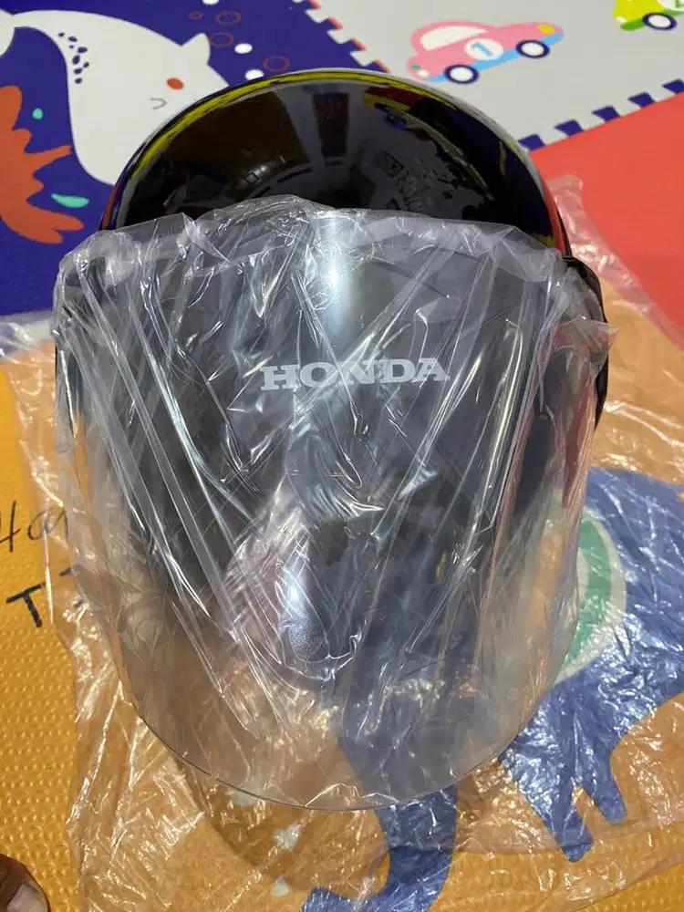 Helm Original Honda 100% mulus gress belum pernah pakai sama sekali