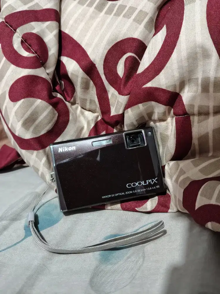 Nikon Coolpix S60 Burgundy Japan Version