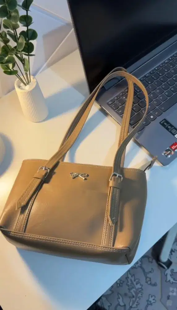 tas wanita elegan