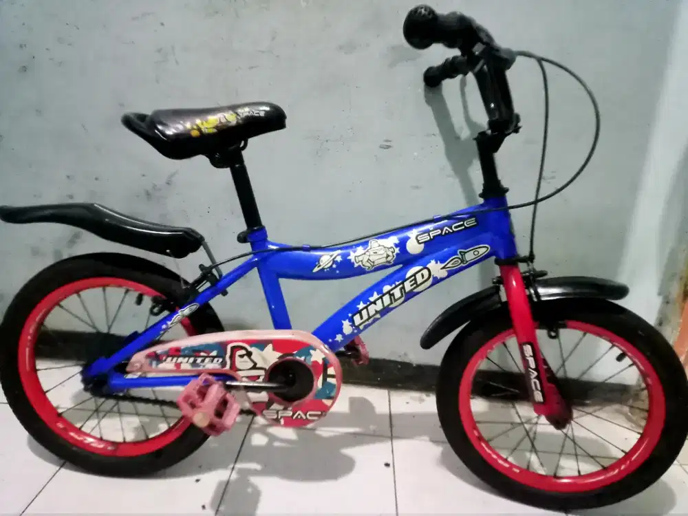 Dijual sepeda BMX merk UNITED ring 16 kondisi masih bagus keker normal