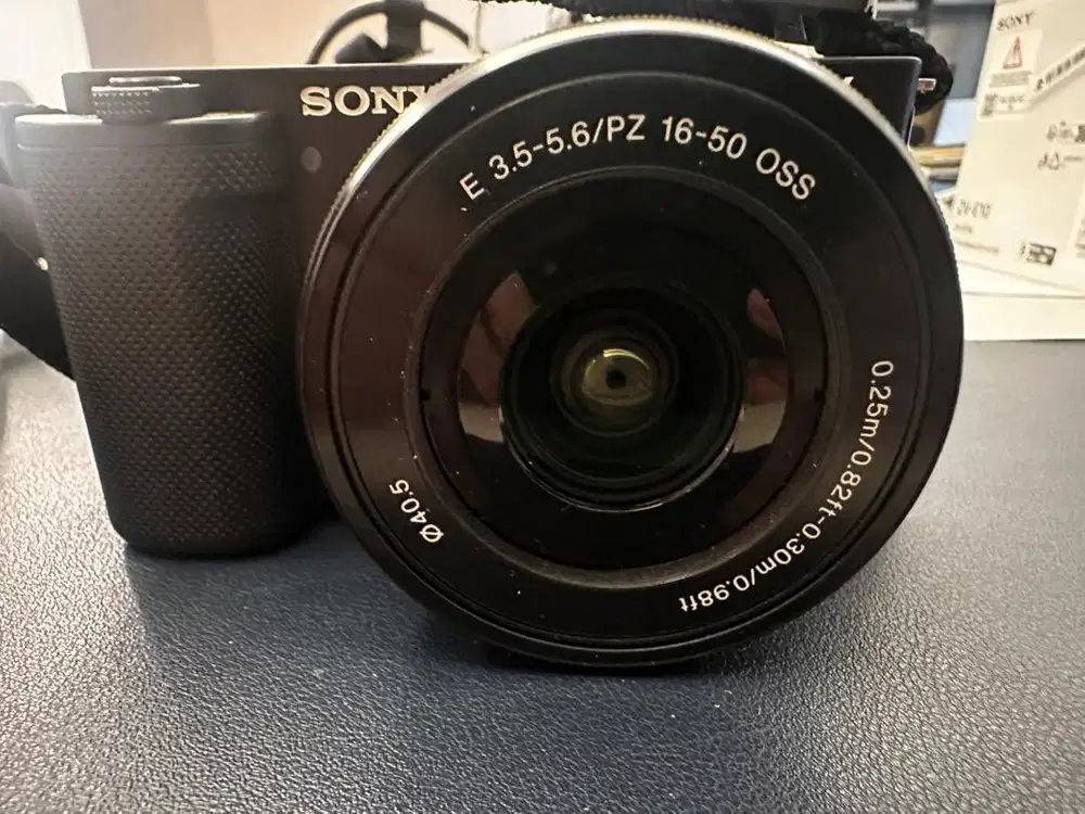 DIJUAL SONY ZV-E10 + LENS KIT 16-50 OSS
