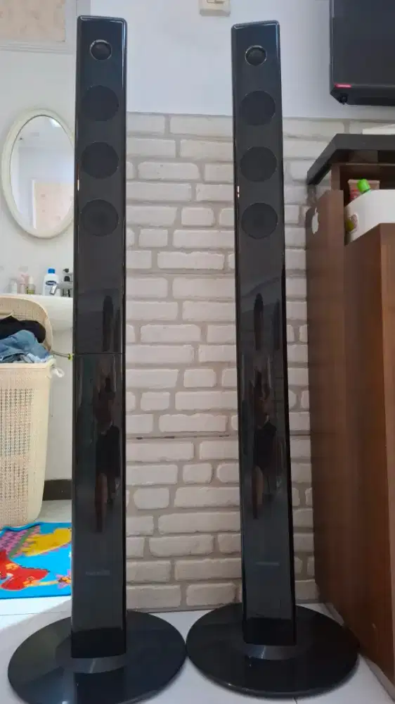 Speaker standing tower soundbar samsung