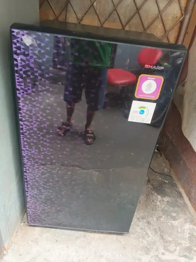 Kulkas 1 pintu merk Sharp Ori Normal