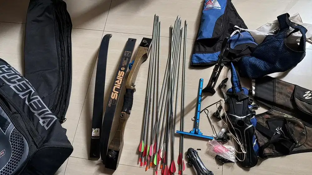 Dijual Satu Set alat Panahan dll
