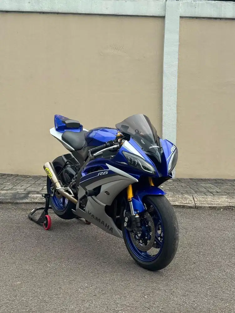 YAMAHA R6 2014 BLUE RACE