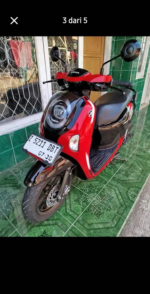 Scoopy 2025 warna merah hitam
