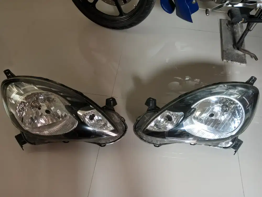 Headlamp brio bekas