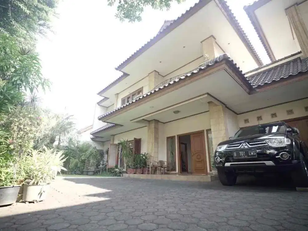Jual Rumah Siap Huni 603m2 di Daerah Prime Menteng