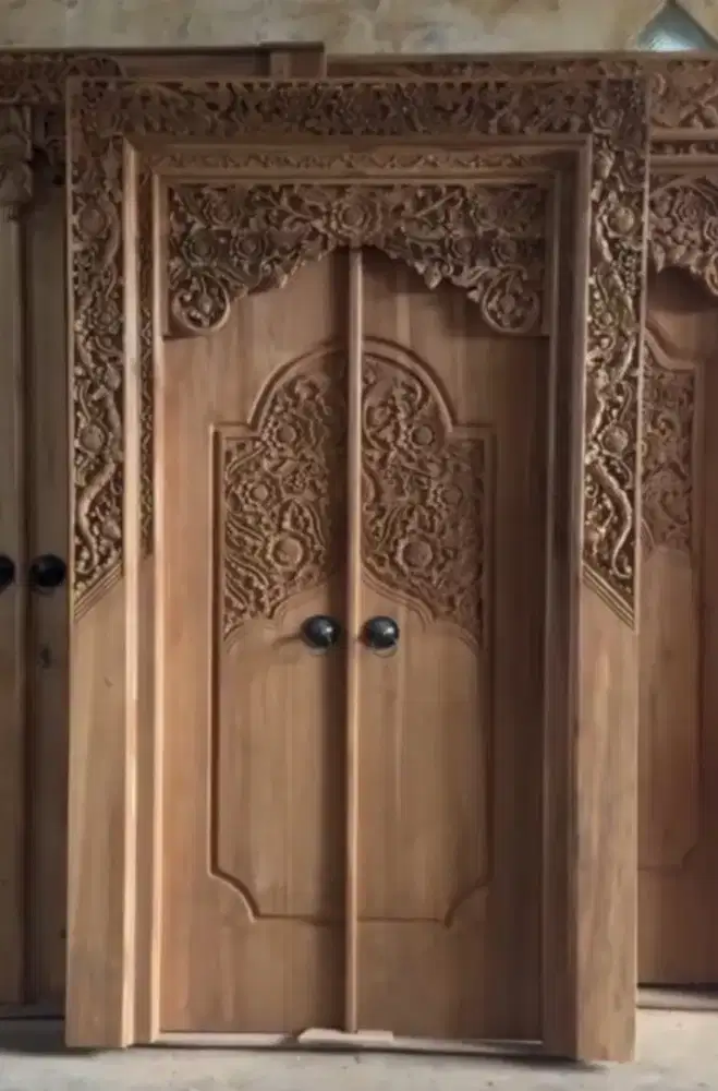 Pintu minimalis