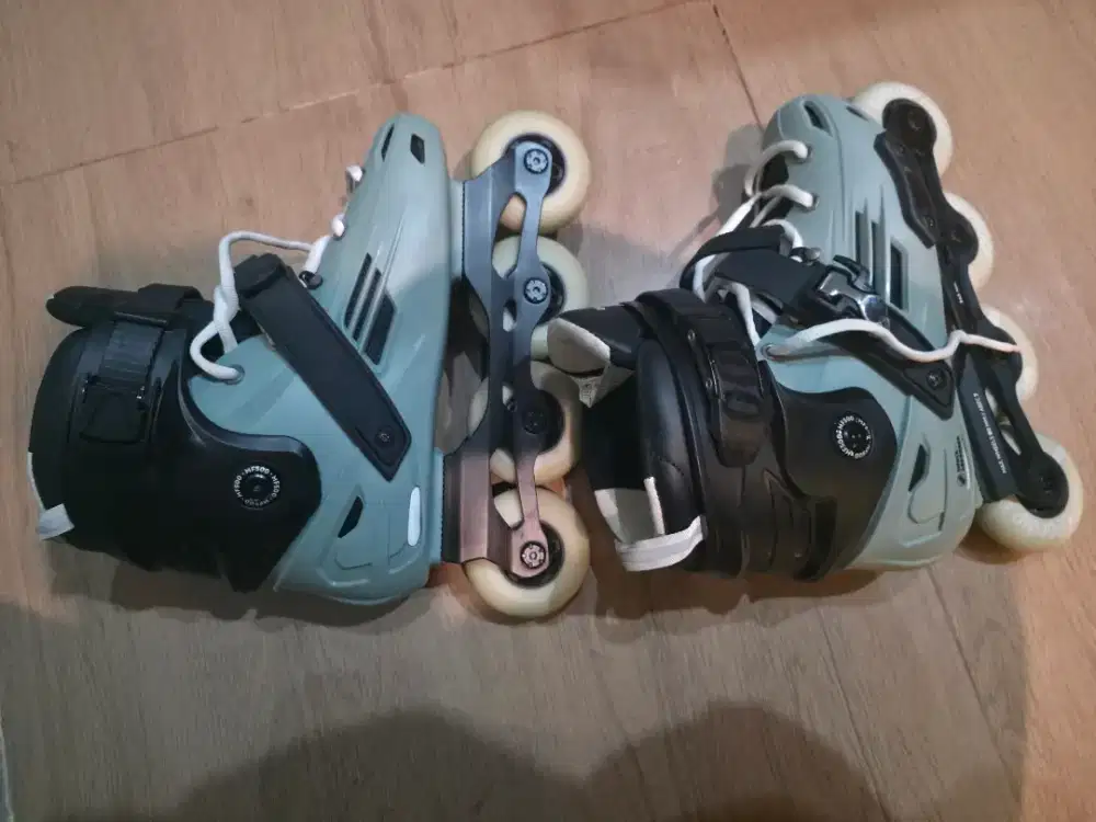 Oxelo MF500 Freeskate Inline Skate Original Size 42, Bekas Mulus