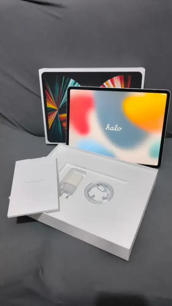 iPad Pro 12.9 inch  M1 512gb Ibox (baru belum diaktivasi)